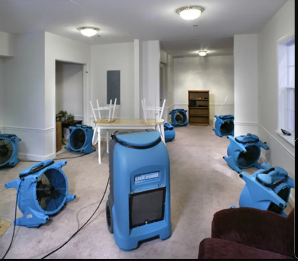 Air movers and dehumidifier setup for Water Extraction & Removal in Milwaukie